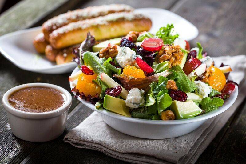 Pats Select Pizza l Grill | restaurant | 1224 Forrest Ave, Dover, DE 19904, USA | 3026747070 OR +1 302-674-7070