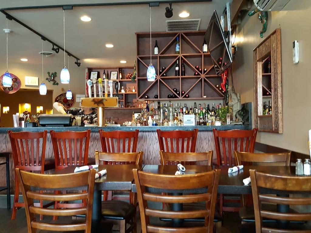 Mi Tierra | restaurant | 48 Russell St, Hadley, MA 01035, USA | 4135879820 OR +1 413-587-9820