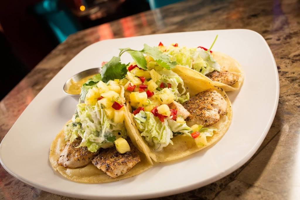 ABravo Bistro & Wine Bar | restaurant | 2069 Central Ct # 77, Green Bay, WI 54311, USA | 9204327286 OR +1 920-432-7286