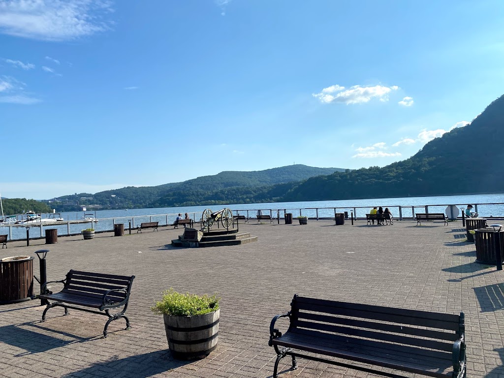 Hudson House River Inn | restaurant | 2 Main St, Cold Spring, NY 10516, USA | 8452659355 OR +1 845-265-9355