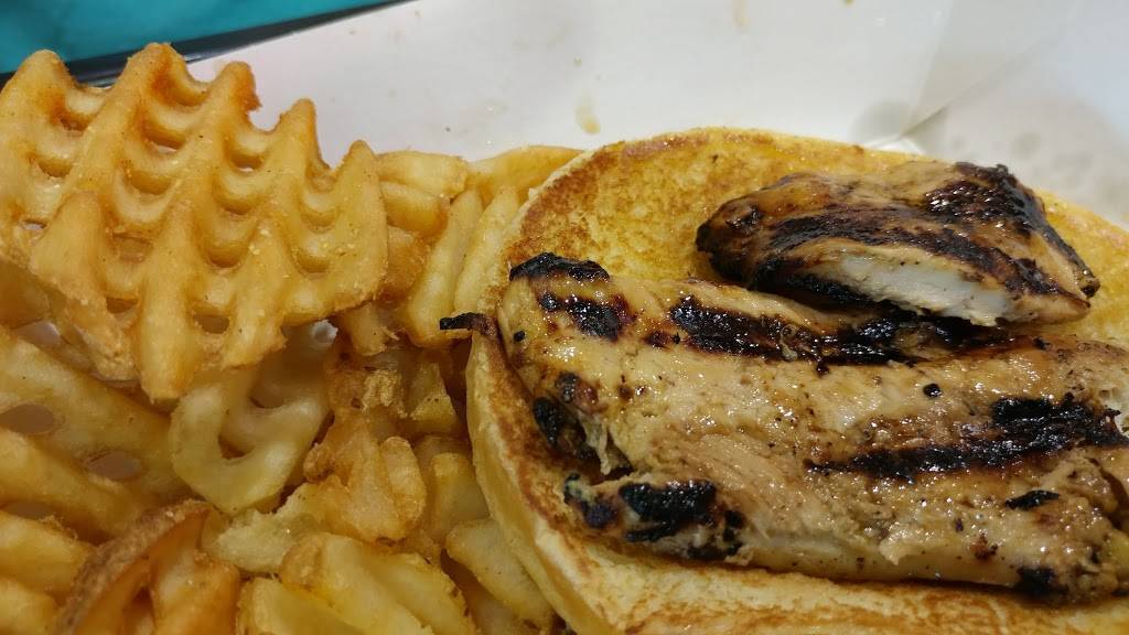 Cat House Cafe | cafe | 2000 Prentiss Pl, Memphis, TN 38112, USA | 9013336500 OR +1 901-333-6500