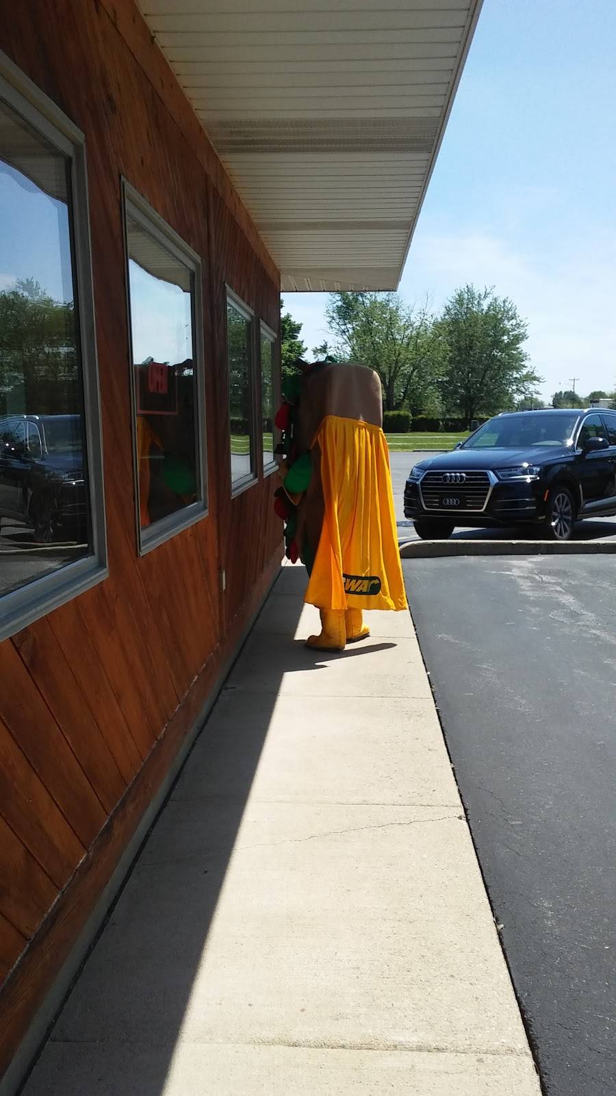 Subway | restaurant | 1321 S Randolph St, Garrett, IN 46738, USA | 2603574178 OR +1 260-357-4178