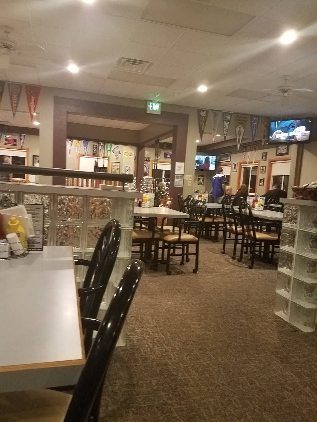 19th Hole Grill | restaurant | 1054 Sunnyslope Dr, Crown Point, IN 46307, USA | 2199882282 OR +1 219-988-2282