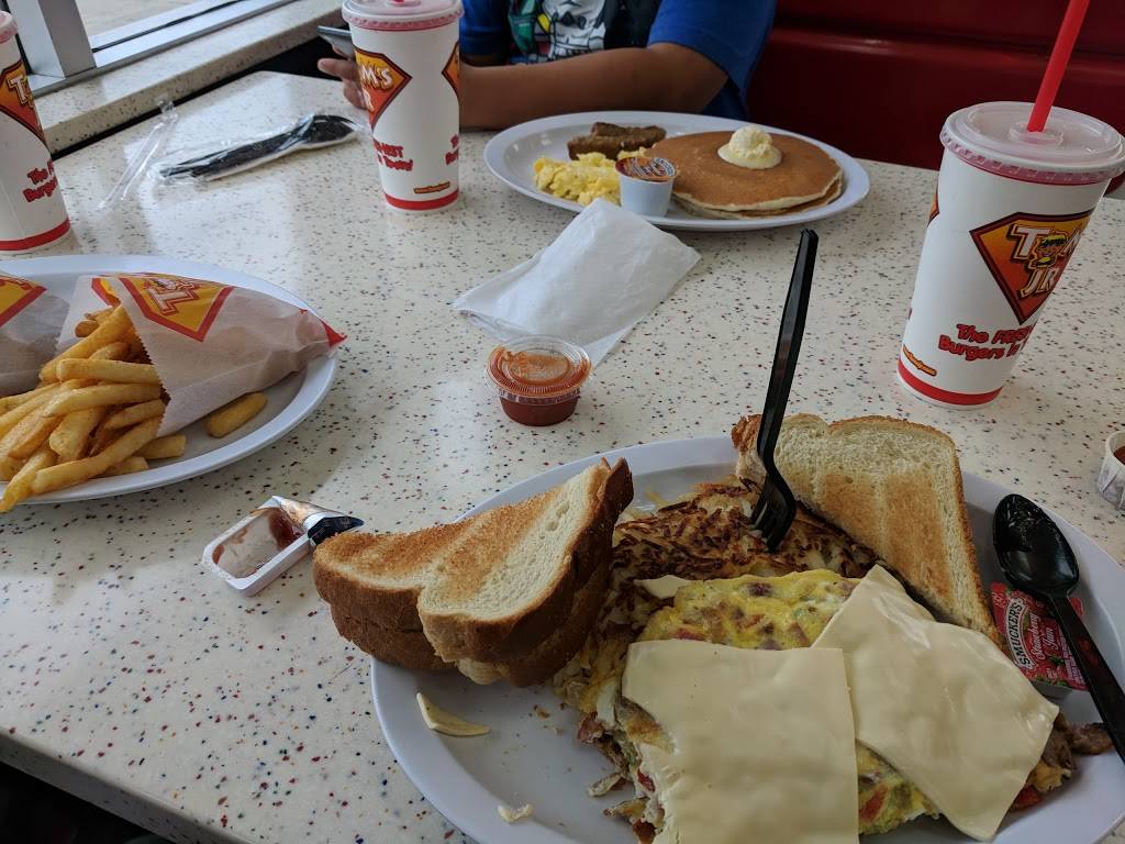 Toms Jr | restaurant | 1725 N Long Beach Blvd, Compton, CA 90280, USA | 3108853636 OR +1 310-885-3636