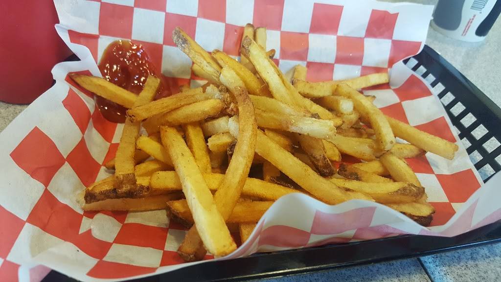 The Huddle Restaurant | restaurant | 817 W Lincoln Hwy, DeKalb, IL 60115, USA | 8157588899 OR +1 815-758-8899