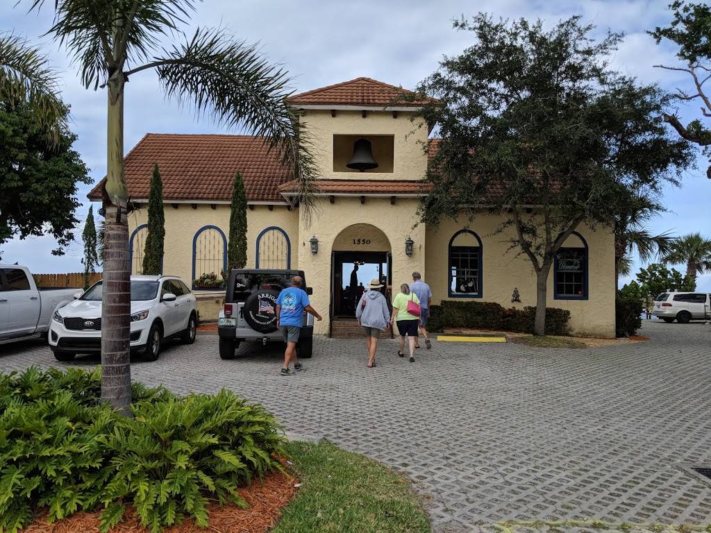 Crab Stop of Sebastian | restaurant | 1550 Indian River Dr, Sebastian, FL 32958, USA | 7725716767 OR +1 772-571-6767