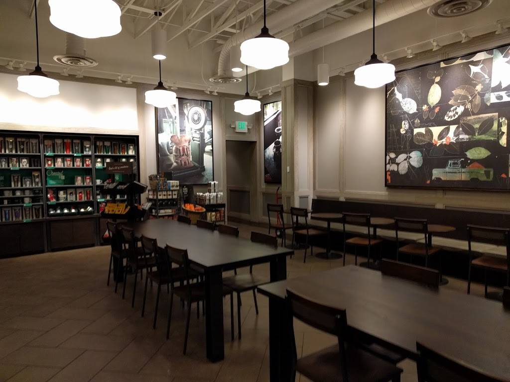 Starbucks | cafe | 3200 E Agency St, Burlington, IA 52601, USA | 3198506376 OR +1 319-850-6376