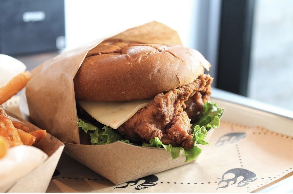 Fire Wings Modesto | restaurant | 3430 Tully Rd Ste. 10, Modesto, CA 95350, USA | 2094884340 OR +1 209-488-4340