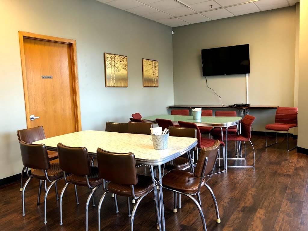 Local Roots | restaurant | 817 E 66th St, Richfield, MN 55423, USA | 6123455258 OR +1 612-345-5258