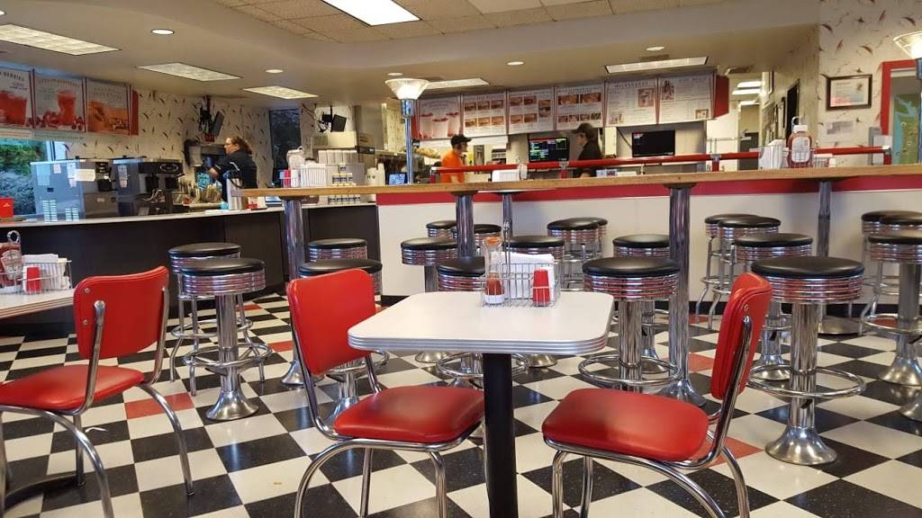 Burgerville | meal takeaway | 518 NE 3rd Ave, Camas, WA 98607, USA | 3608343289 OR +1 360-834-3289