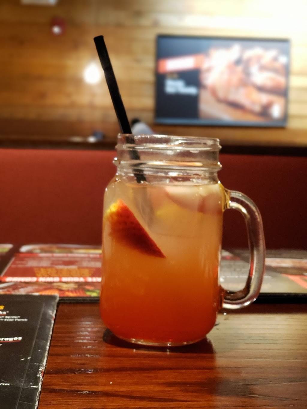 Smokey Bones Bar & Fire Grill | meal takeaway | 3939 Morse Crossing, Columbus, OH 43219, USA | 6144762668 OR +1 614-476-2668