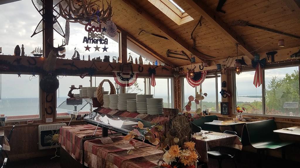 Epoufette Bayview Inn Inc | restaurant | W5961 US-2, Naubinway, MI 49762, USA | 9062920061 OR +1 906-292-0061