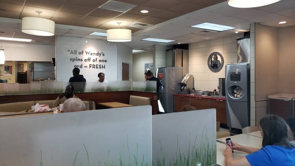 Wendys | restaurant | 1115 Stumpf Blvd, Gretna, LA 70053, USA | 5043568603 OR +1 504-356-8603