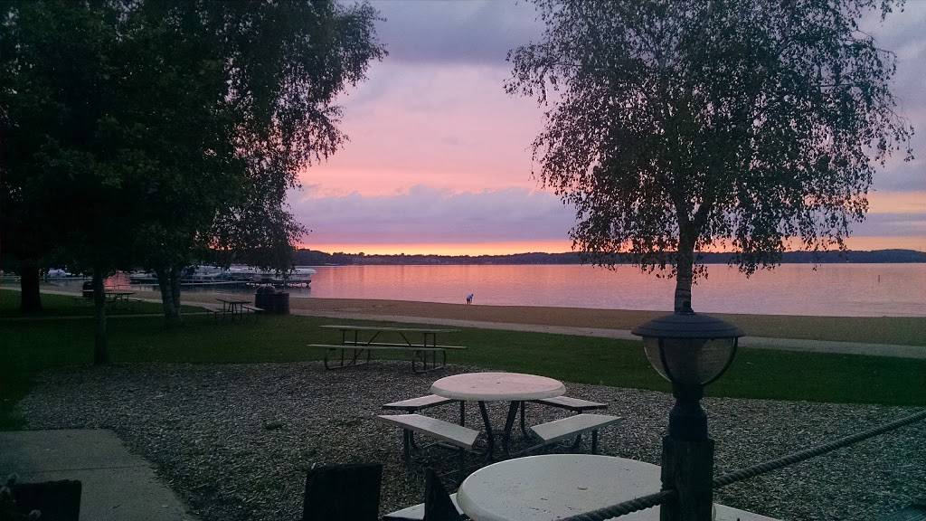 HERINGS SAND BAR | restaurant | 345 Sandy Beach Rd, Lake Mills, WI 53551, USA | 9206483227 OR +1 920-648-3227