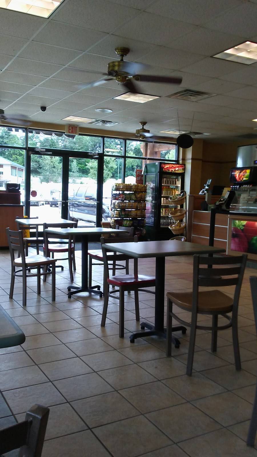 Subway | restaurant | 6749 E Fulton St, Ada, MI 49301, USA | 6166827827 OR +1 616-682-7827