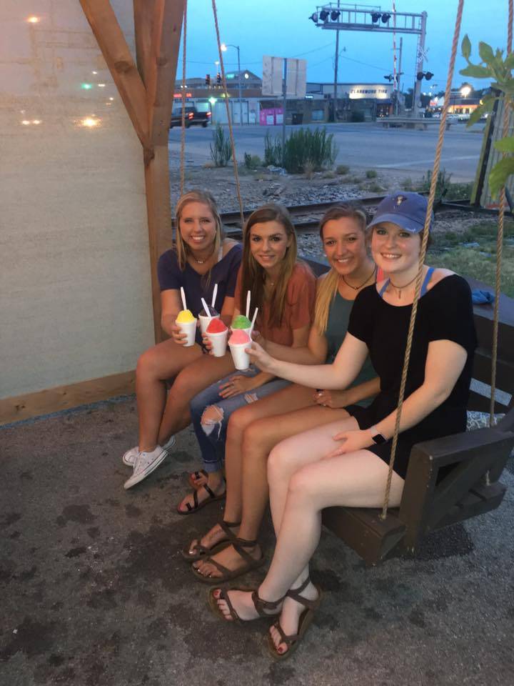 LH Southern Snoballs | restaurant | 714 W Will Rogers Blvd, Claremore, OK 74017, USA | 9182600487 OR +1 918-260-0487