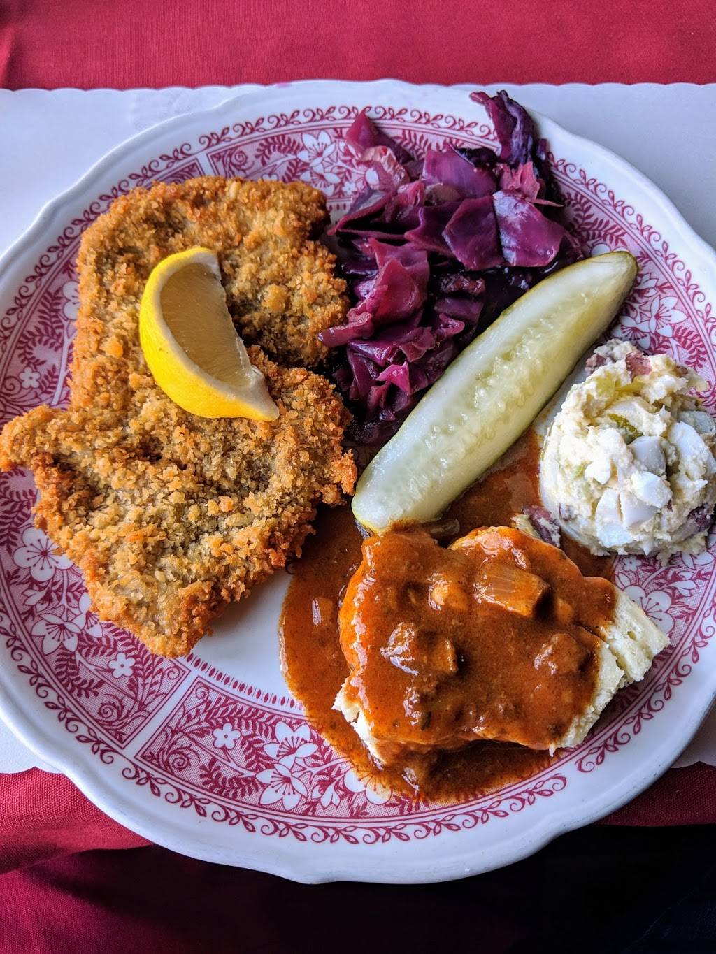 Vladimirs Czech Restaurant | restaurant | 12785 Sir Francis Drake Blvd, Inverness, CA 94937, USA | 4156691021 OR +1 415-669-1021