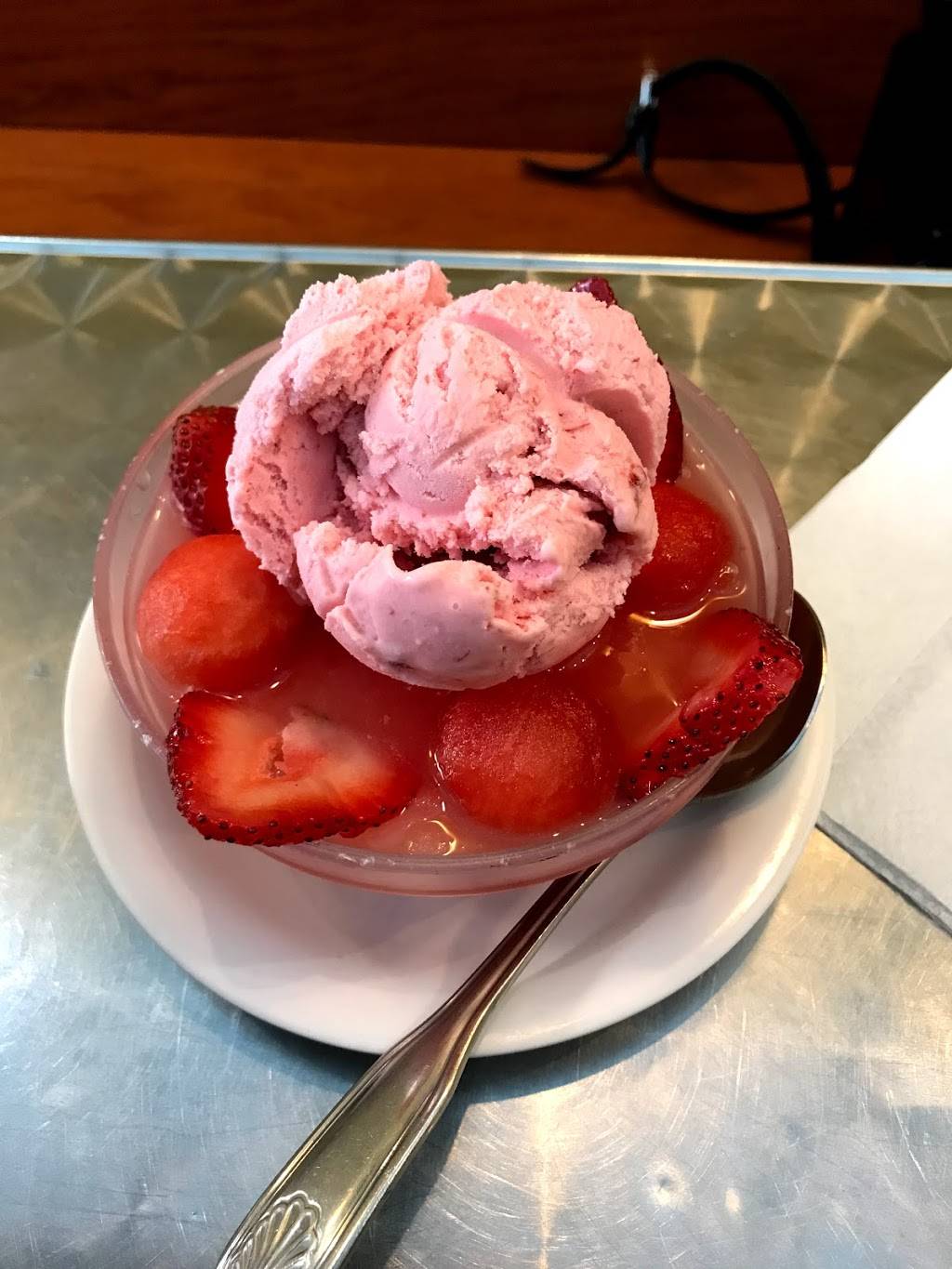 Dessert Republic | cafe | 138 Main St, San Mateo, CA 94401, USA | 6504013570 OR +1 650-401-3570