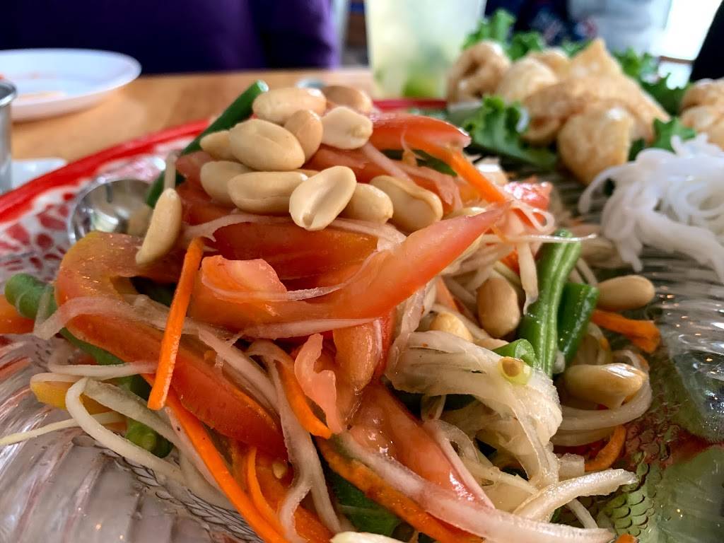 Nom Nom Restaurant and Grill | restaurant | 801 C St, Vancouver, WA 98660, USA | 3607187360 OR +1 360-718-7360