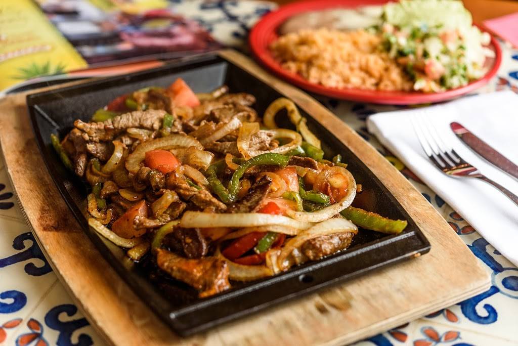 Aztecas Restaurant & Cantina | restaurant | 1618 Bienville Blvd, Ocean Springs, MS 39564, USA | 2282151972 OR +1 228-215-1972
