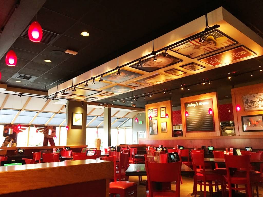 Red Robin Gourmet Burgers and Brews | restaurant | 2390 148th Ave NE, Redmond, WA 98052, USA | 4256413810 OR +1 425-641-3810