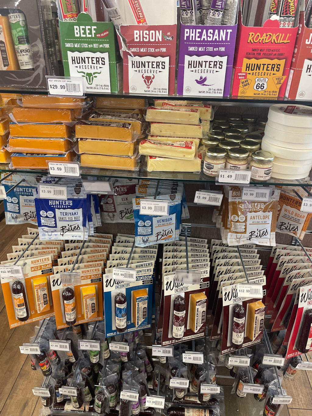 Little America Fuel Center | restaurant | I-80 Exit 68, Little America, WY 82929, USA | 3078722686 OR +1 307-872-2686