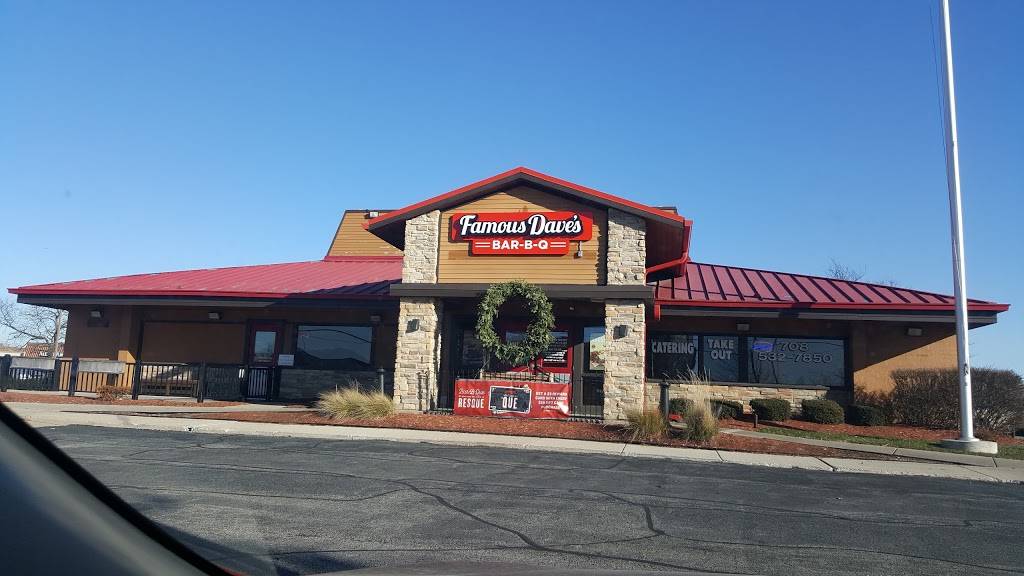 Famous Daves Bar-B-Que | restaurant | 15657 S Harlem Ave, Orland Park, IL 60462, USA | 7085327850 OR +1 708-532-7850