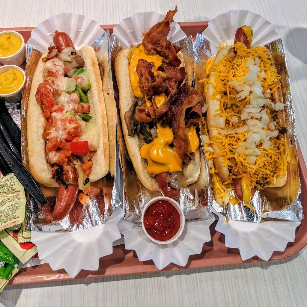 Pinks Hot Dogs | restaurant | 3525 W Carson St, Torrance, CA 90503, USA | 3107933130 OR +1 310-793-3130