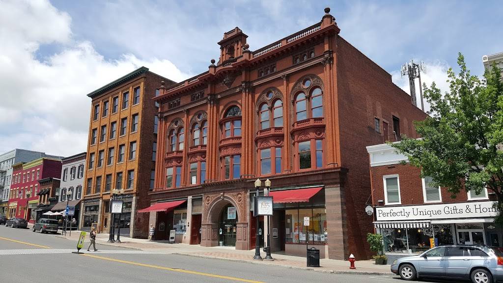 Parkers Grille & Tap House | restaurant | 100 Seneca St, Geneva, NY 14456, USA | 3157894656 OR +1 315-789-4656