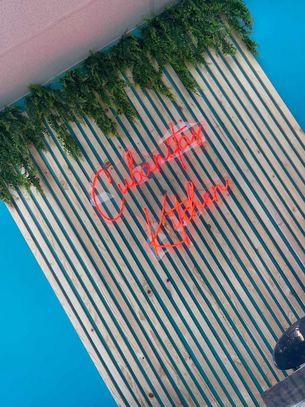 Cubanitas Kitchen | restaurant | 5025 W Olive Ave, Glendale, AZ 85302, USA | 4809255840 OR +1 480-925-5840