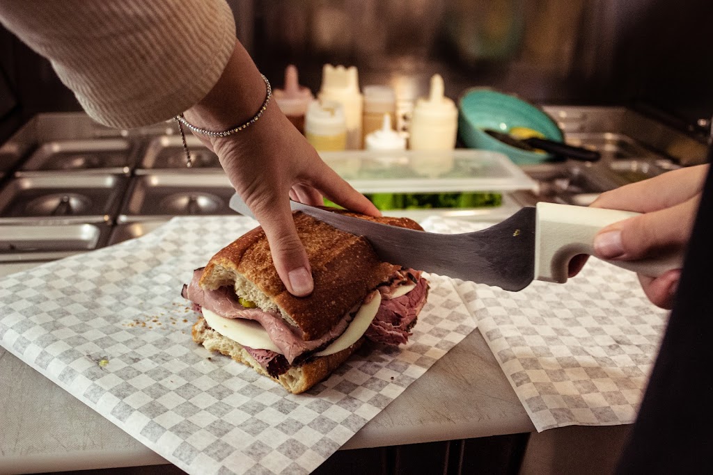 Castagnola Deli & Café | cafe | 201 Monterey Avenue C-D, Capitola, CA 95010, USA | 8315157979 OR +1 831-515-7979