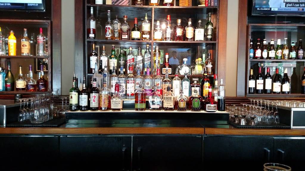 Cleveland Chop | restaurant | 824 West Saint Clair Avenue, Cleveland, OH 44113, USA | 2166962467 OR +1 216-696-2467