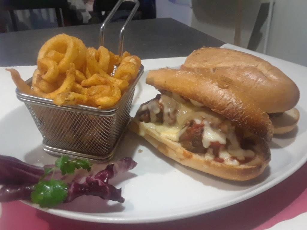 Chelas Restaurant & Bar | restaurant | 131 Newark Pompton Turnpike, Little Falls, NJ 07424, USA | 9738378588 OR +1 973-837-8588