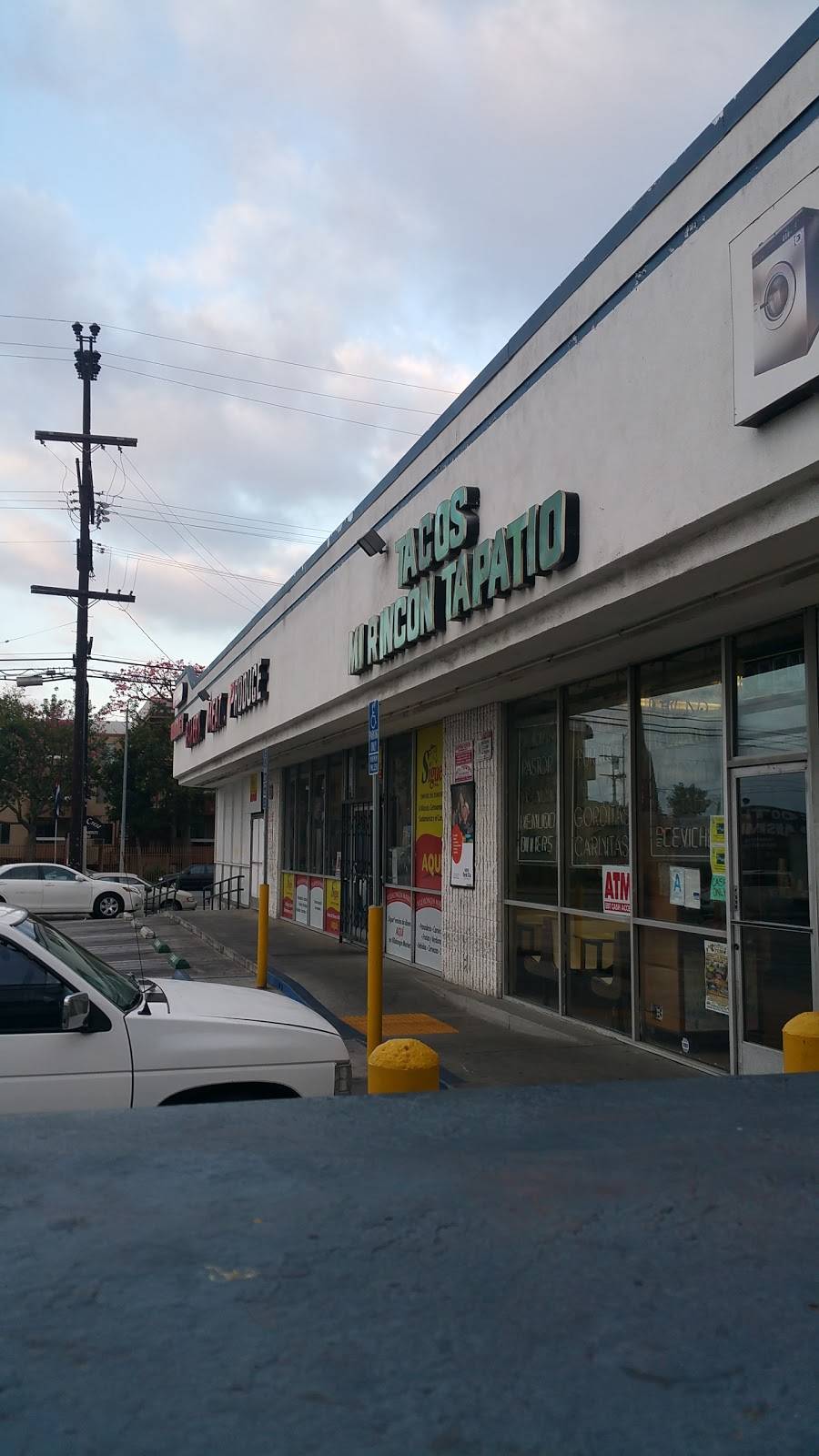 Tacos Mi Rincón Tapatio | restaurant | 13947 Foothill Blvd, Sylmar, CA 91342, USA | 8183627472 OR +1 818-362-7472