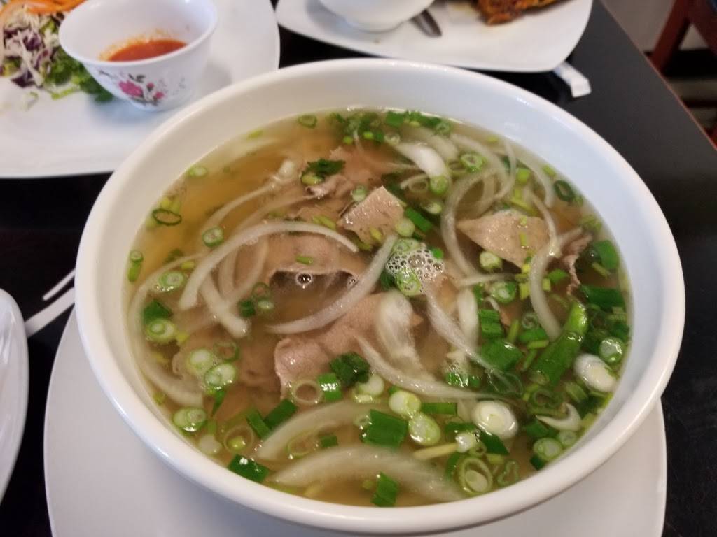 Salsaritas Fresh Mexican Grill | restaurant | 100 Jack Dance St, Knoxville, TN 37919, USA | 8656900486 OR +1 865-690-0486