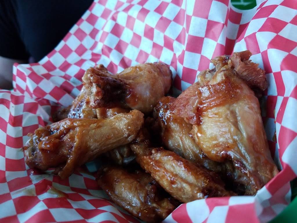 Shamrocks Ale House | restaurant | 7805 Temple Terrace Hwy, Temple Terrace, FL 33637, USA | 8139884908 OR +1 813-988-4908