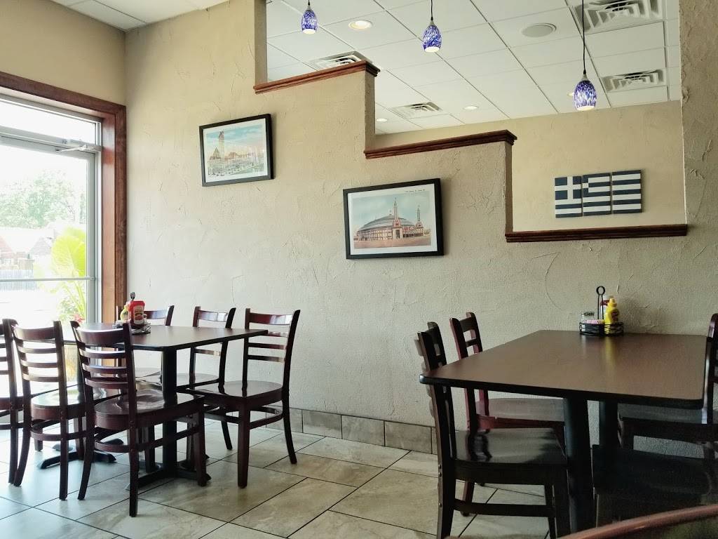 Dados Cafe | restaurant | 5425 Hampton Ave, St. Louis, MO 63109, USA | 3142245588 OR +1 314-224-5588