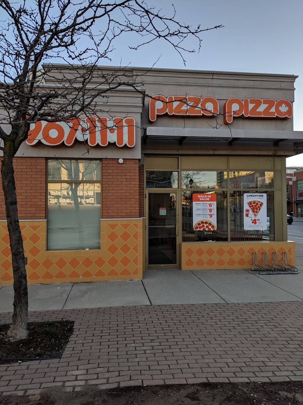 Pizza Pizza | meal delivery | 114 Lakeshore Rd E, Mississauga, ON L5G 1E4, Canada | 4169671111 OR +1 416-967-1111