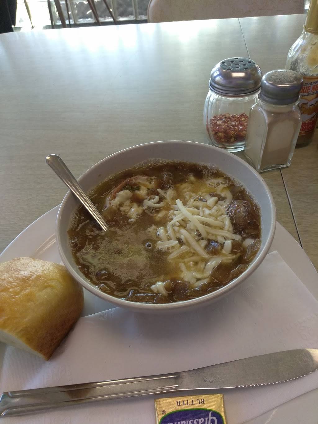 Soup House Inc | restaurant | 324 E Michigan St, Milwaukee, WI 53202, USA | 4142777687 OR +1 414-277-7687