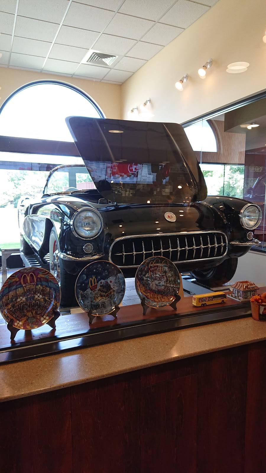 McDonalds | cafe | 450 W Division St, Sparta, MI 49345, USA | 6168878565 OR +1 616-887-8565