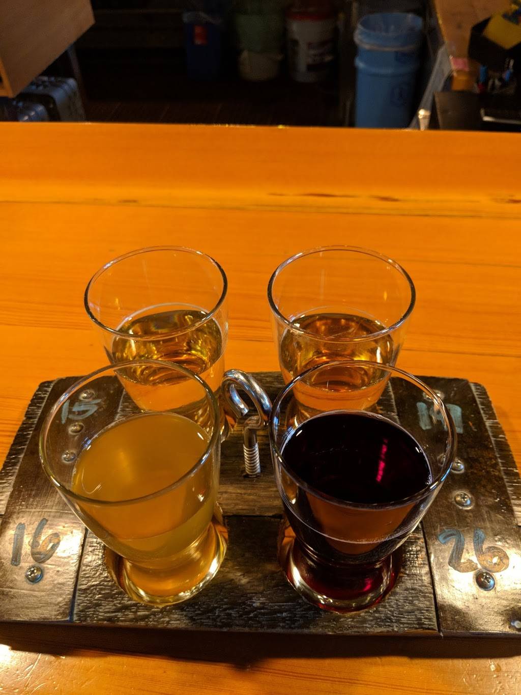 The Woods | restaurant | 4660 Ohio Ave S, Seattle, WA 98134, USA | 2067620490 OR +1 206-762-0490