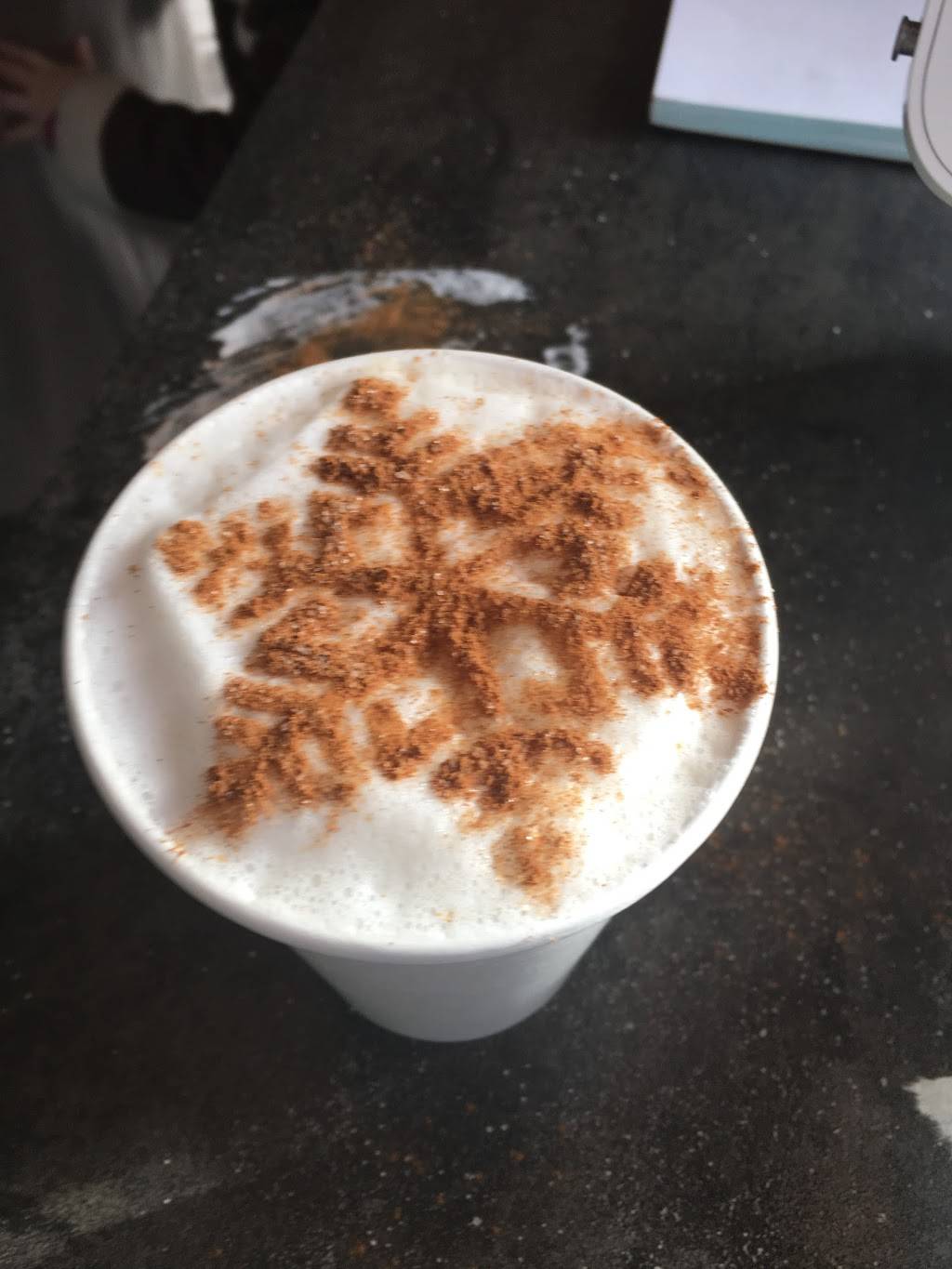 Common Grounds Cafe & Pie Shop | restaurant | 102 West Gridley Street, Gridley, IL 61744, USA | 3097473500 OR +1 309-747-3500