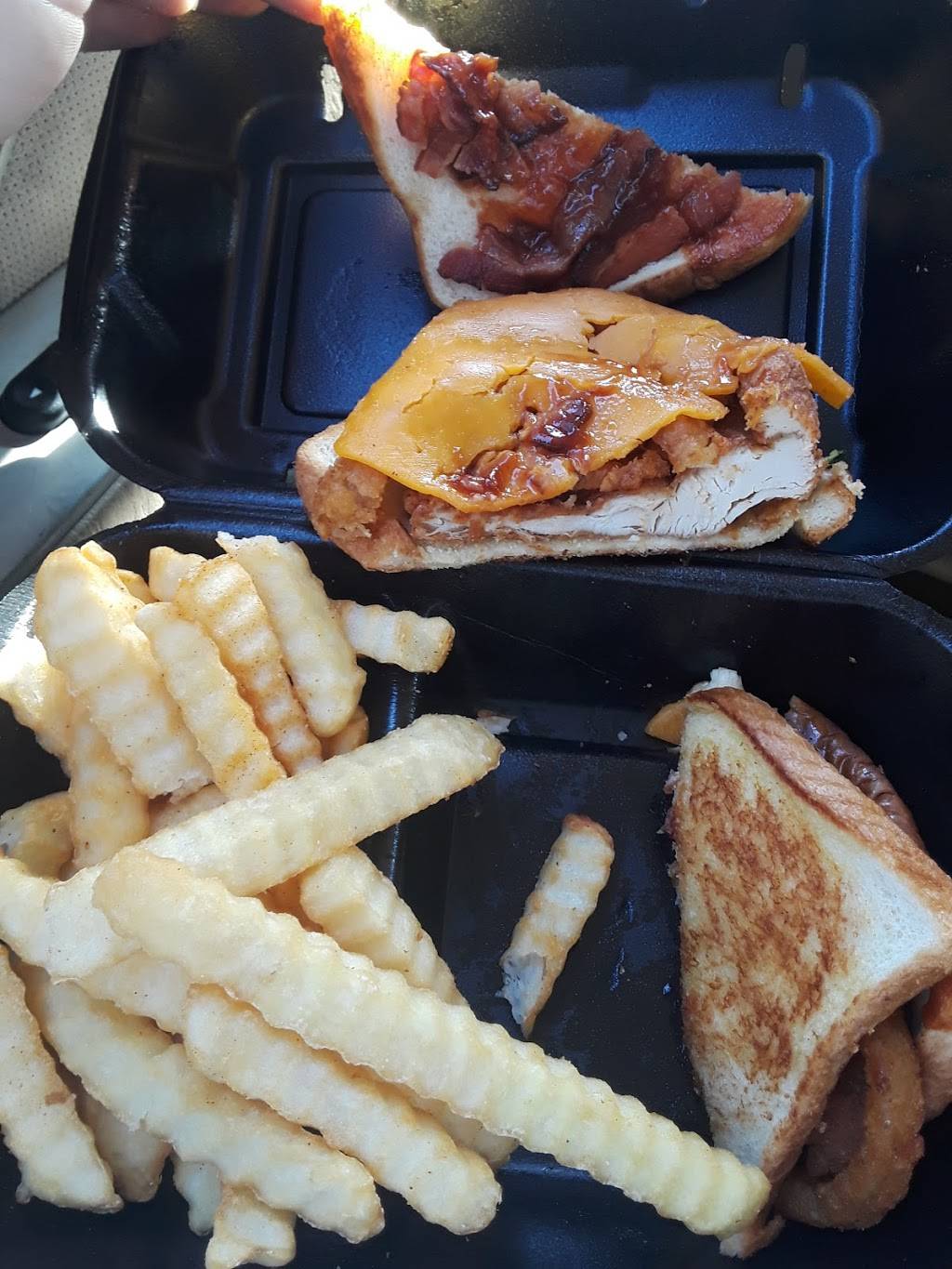 Zaxbys Chicken Fingers & Buffalo Wings | restaurant | 4815 Bell Hill Rd, Bessemer, AL 35022, USA | 2054261859 OR +1 205-426-1859