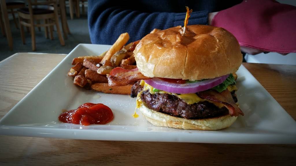 Seasons | night club | 427 Main St, Bangor, ME 04401, USA | 2079922250 OR +1 207-992-2250