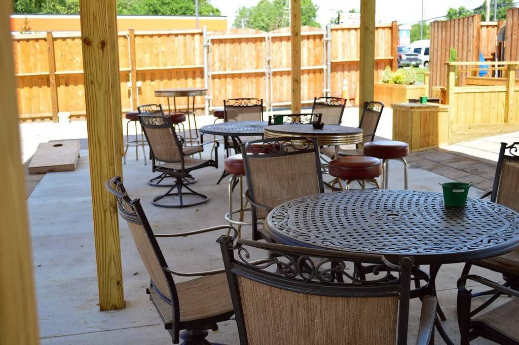 The Office Bar & Grill | restaurant | 2801 Mountain Rd, Pasadena, MD 21122, USA | 4102556540 OR +1 410-255-6540