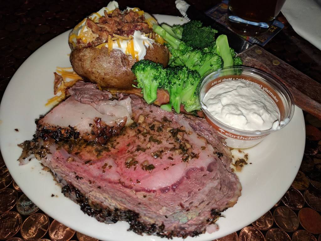 Lucky Liquor | restaurant | south 98168, 10325 E Marginal Way S, Tukwila, WA 98168, USA | 2066734081 OR +1 206-673-4081