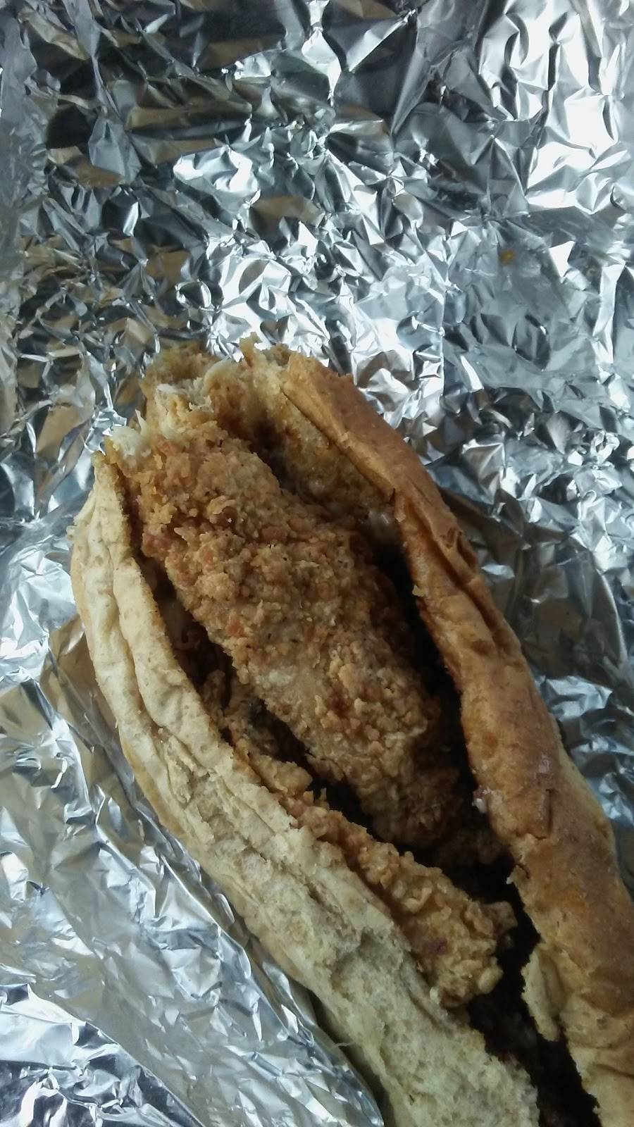 New World Restaurant | restaurant | 7927 Kinsman Rd, Cleveland, OH 44104, USA | 2169385261 OR +1 216-938-5261