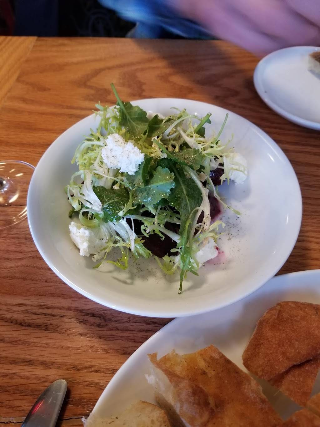 LeoGreta | restaurant | 301 W Main St, Carnegie, PA 15106, USA | 4124896382 OR +1 412-489-6382