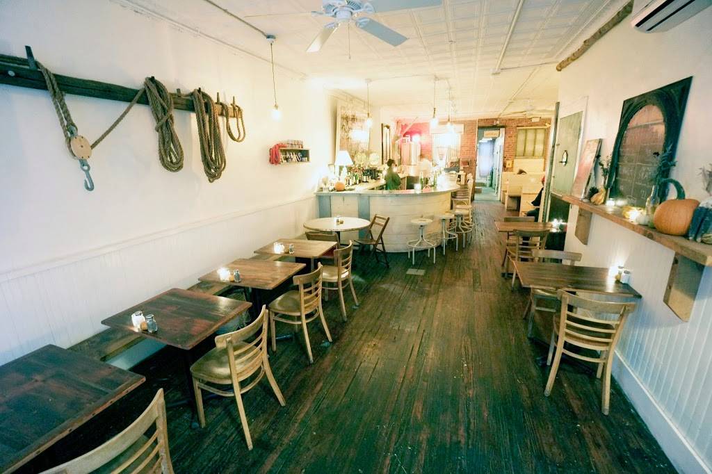 Littleneck | restaurant | 288 3rd Ave, Brooklyn, NY 11215, USA | 7185221921 OR +1 718-522-1921