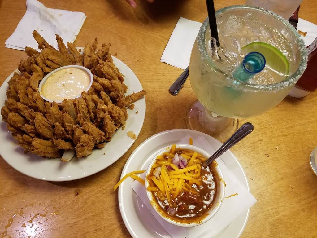 Texas Roadhouse | restaurant | 370 N McKinley St, Corona, CA 92879, USA | 9517357427 OR +1 951-735-7427